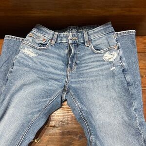 American Eagle Outfitters Light Blue Distressed Jeans